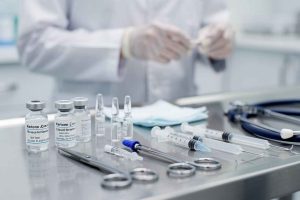 Comprendre les traitements médicaux de l'épilepsie canine. Molécules, suivi des effets secondaires et conseils pour donner les comprimés à heure fixe